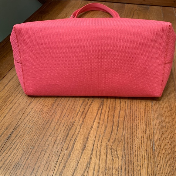 Rothy’s NWT Lightweight Tote in Ruby Grapefruit - Picture 3 of 6